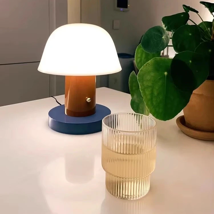 Rechargeable Mushroom Lamp