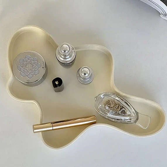 Abstract Desktop Tray