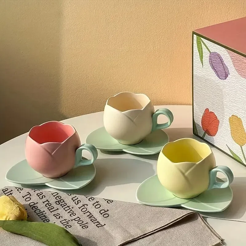 Tulip Teacup Set