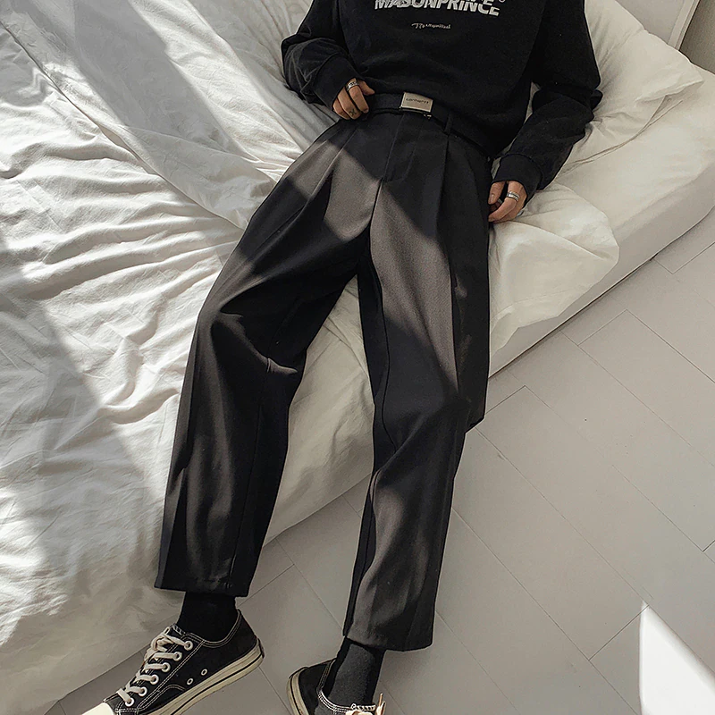 Relaxed Pleated Pants