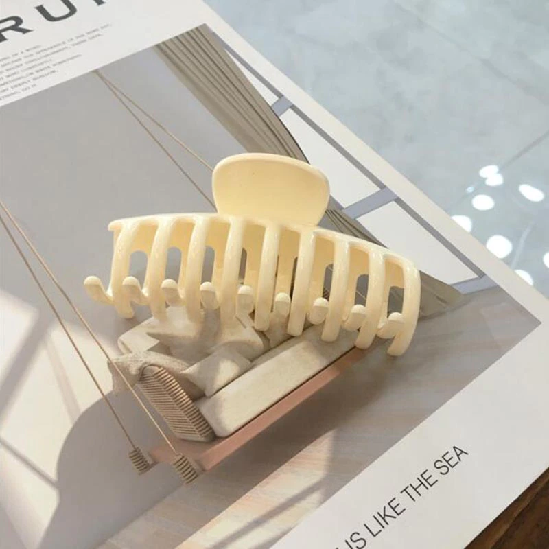 Neutral Hair Claw Clip