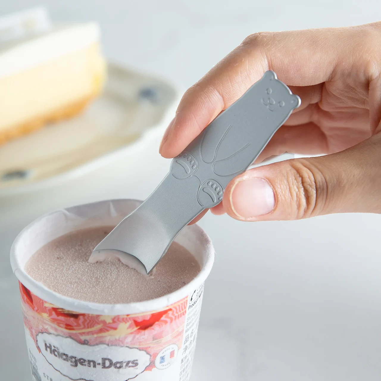 Self-Melting Ice Cream Spoon