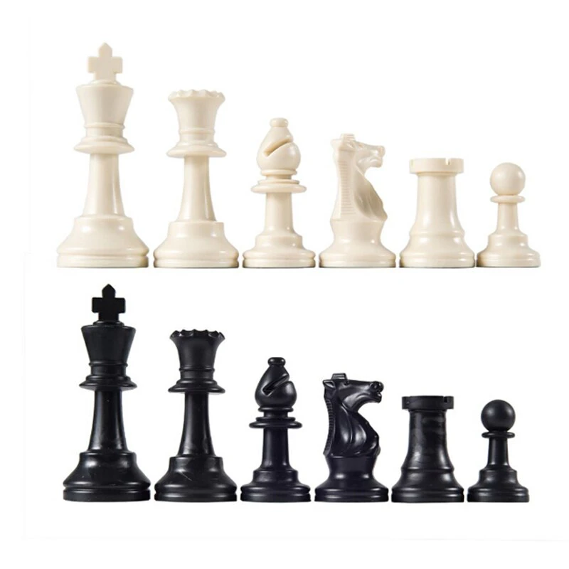 32 Classic Chess Pieces