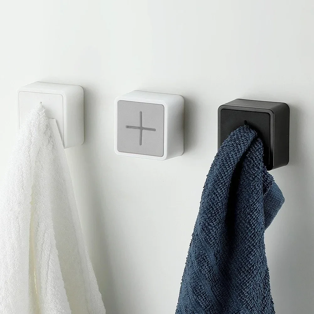 Plug Towel Holder