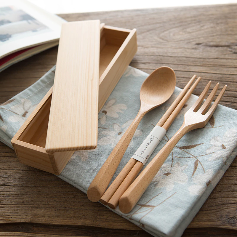 Portable Natural Wood Dinnerware Set