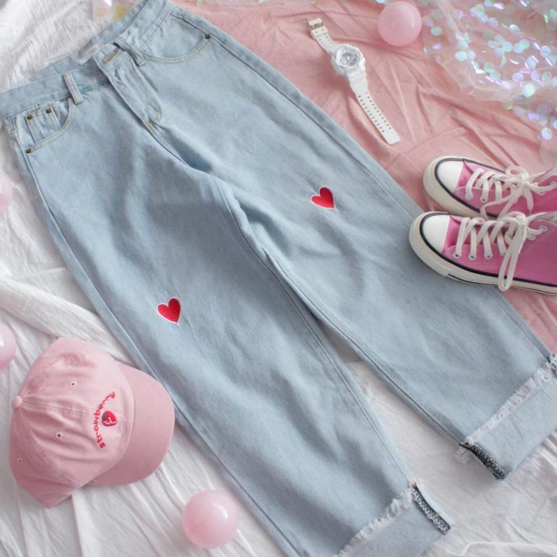 Heart Embroidered Knee Jeans