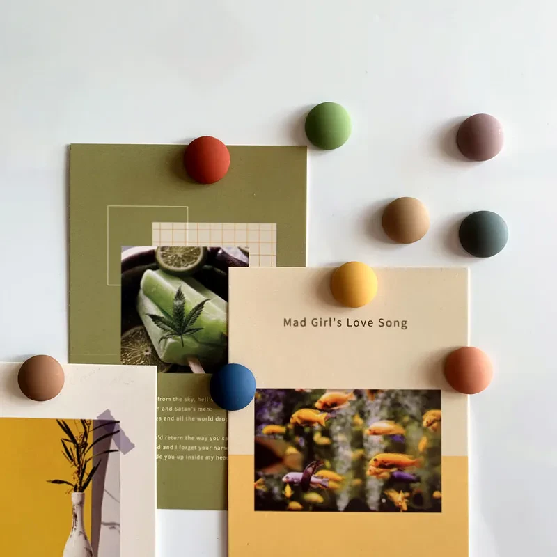 Round Frosted Magnets