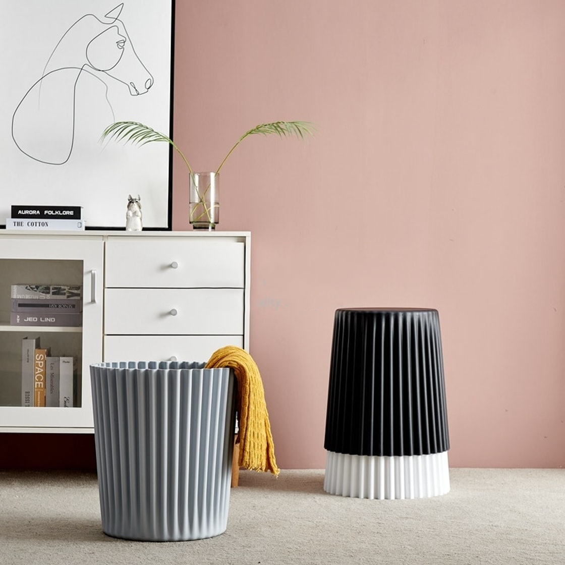 Plastic Pleated Stool