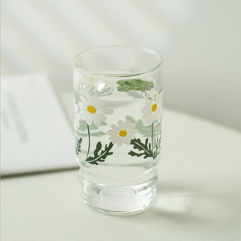 Daisy Print Retro Glass