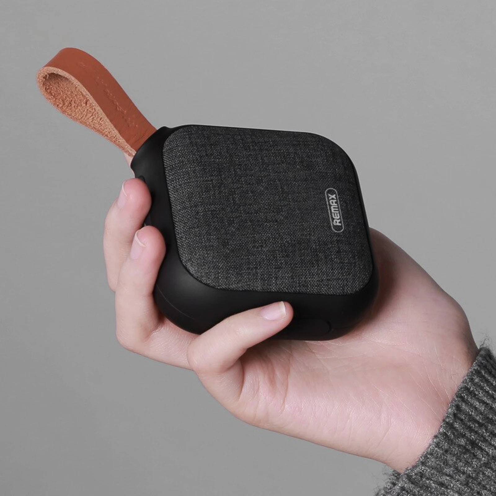 waterproof-fabric-bluetooth-speaker-6j8jWOT4fSHtVV58HCKC.jpg