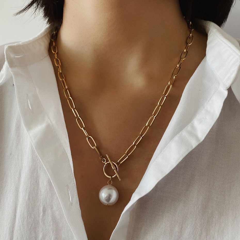 Gold Link Pearl Pendant Necklace