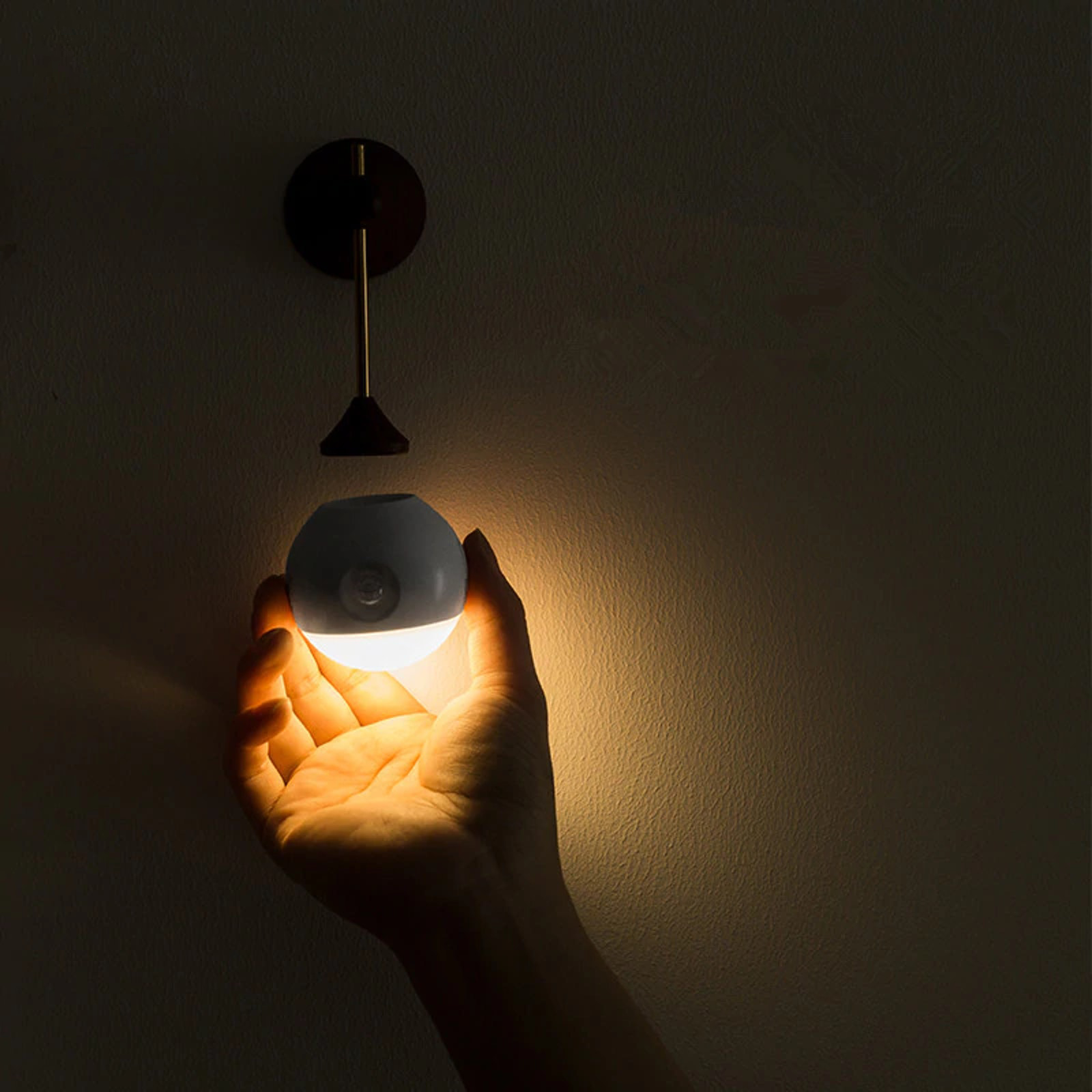 portable-smart-pendant-night-light-8UOzc0DfXJLL7EUGk01d.jpg