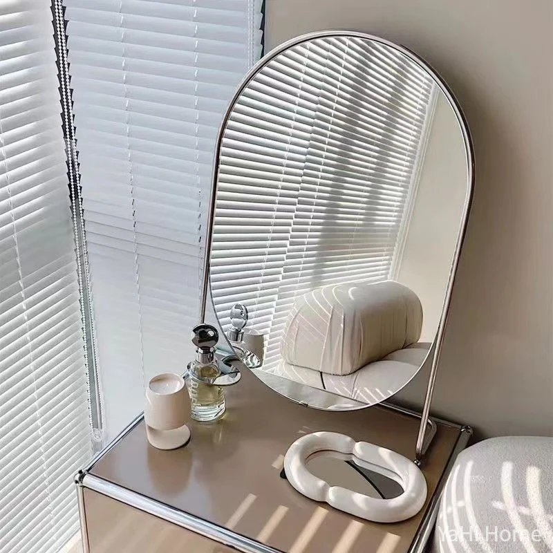 Rotating Oval Mirror