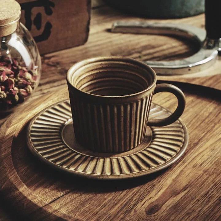 ceramic-coffee-cup-and-saucer-Ck9loDCse24ynd8leRoE.jpg