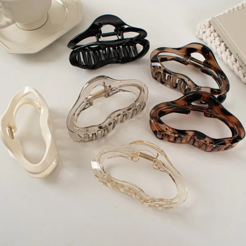 Irregular Hair Claw
