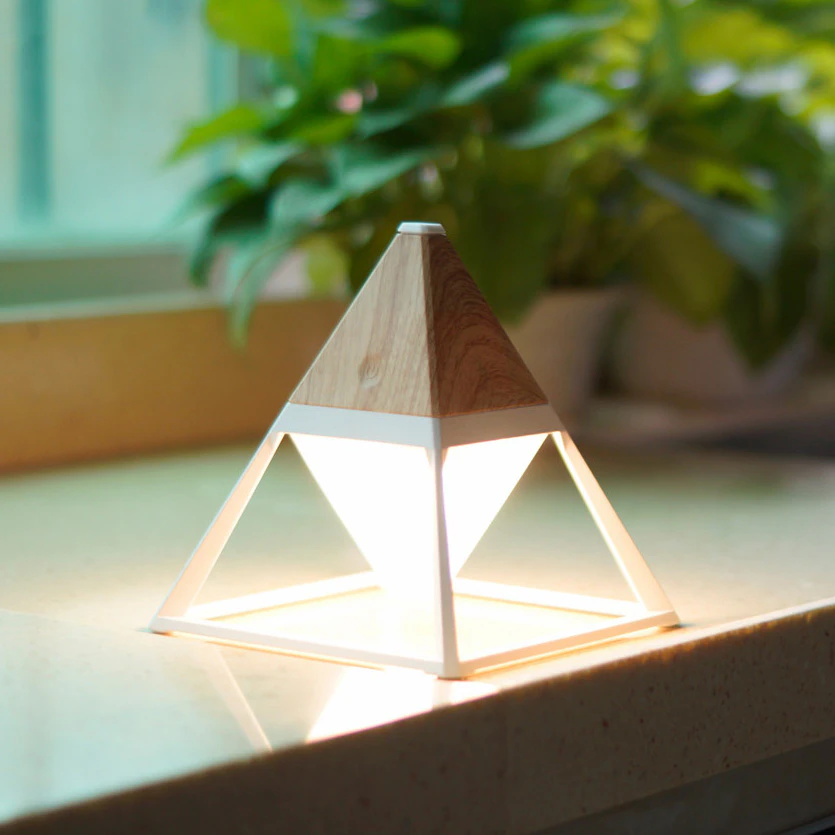 Minimalist Wireless Table Light