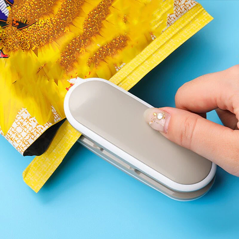 Portable Snack Sealer