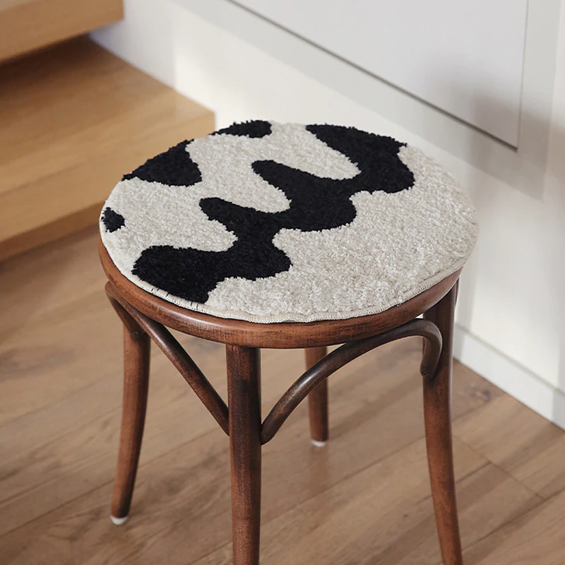 Tufted Seat Cushion