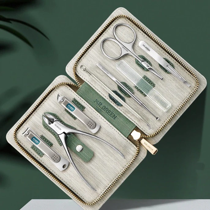 multi-piece-nail-care-set-JBhuQM2wIiulV1KFa8KX.jpg