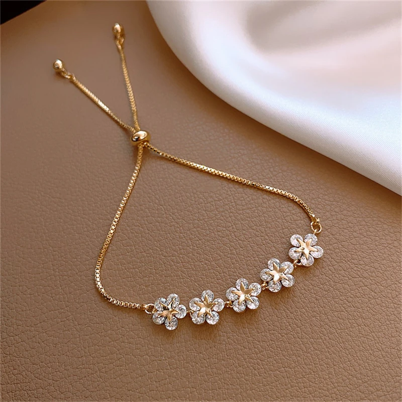 Gold Flower Chain Bracelet