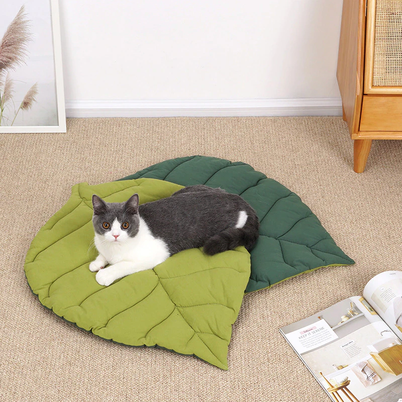 Leaf Shaped Pet Bed