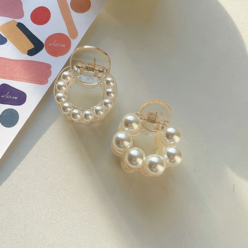 Round Pearl Hair Clip