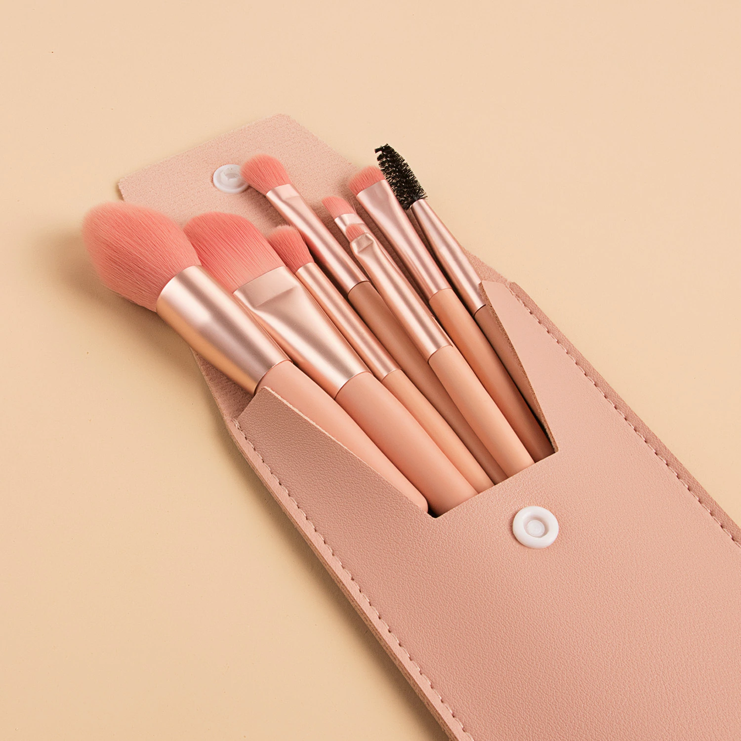 Travel Makeup Brush Pouch - $1.3 on AliExpress, via Thieve •