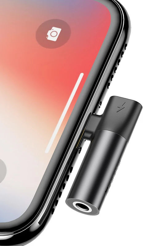 iPhone Lightening & Audio Splitter