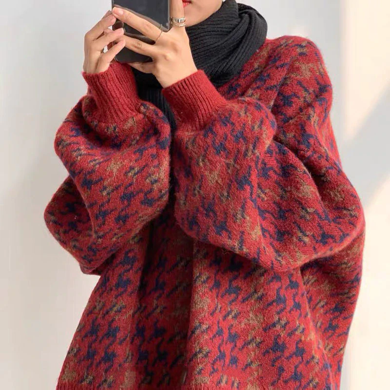 Houndstooth Patterned Sweater