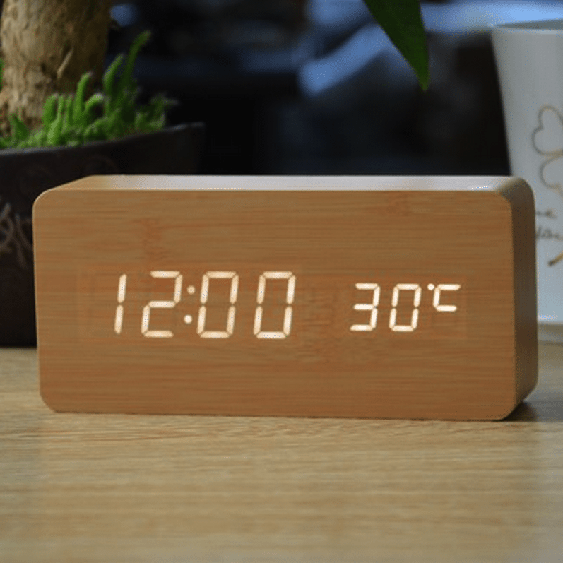 wooden-alarm-clock-SioSA6WvCTDtpst7jaRw.png