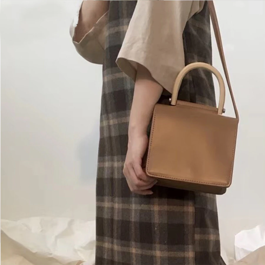 Minimalist Wooden Handle Handbag