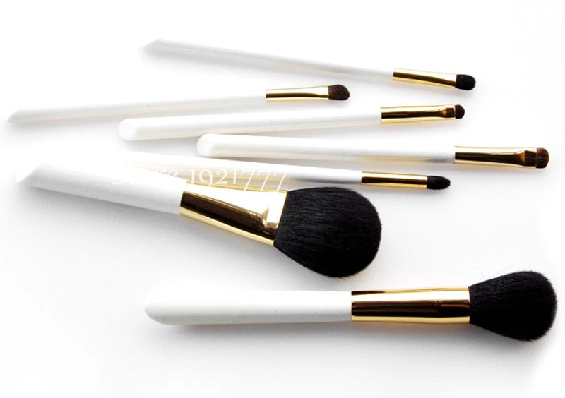 7 Piece White and Gold Makeup Brush Set