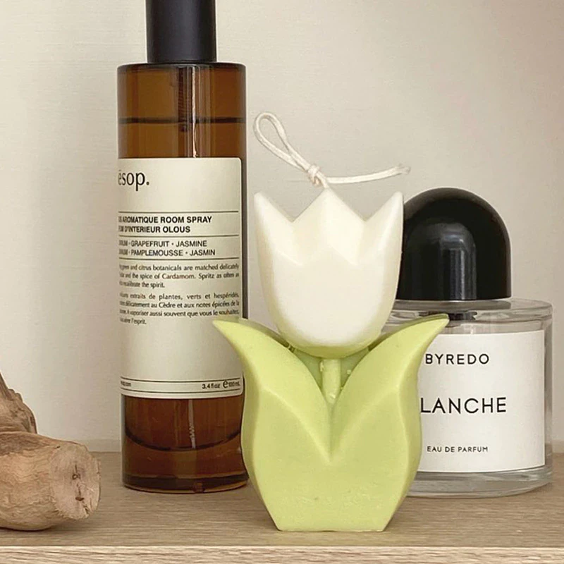 Tulip Candle