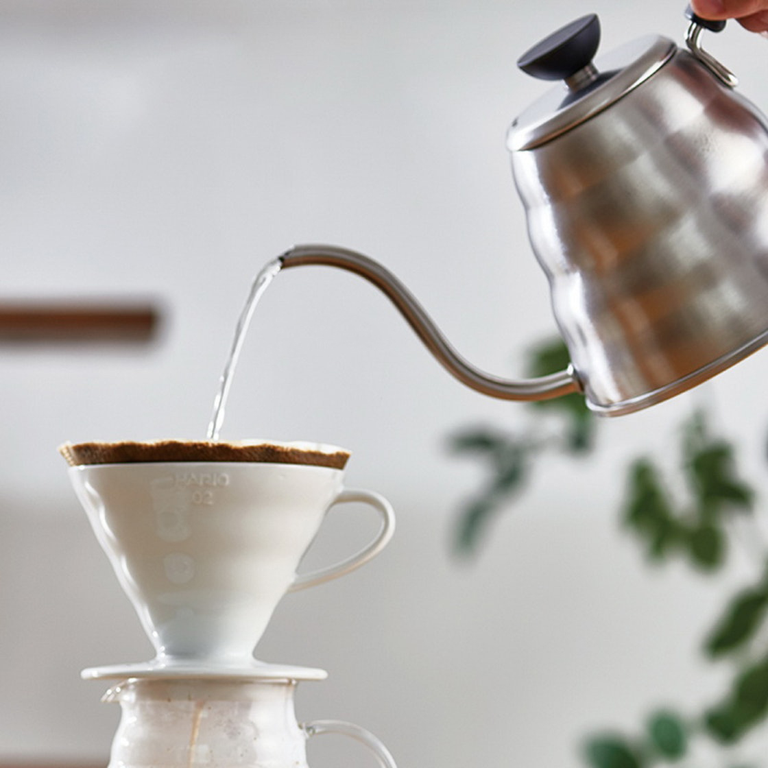 coffee-pour-over-thin-spout-kettle-YqbBJH4aDYPAnoNF2YQE.jpg