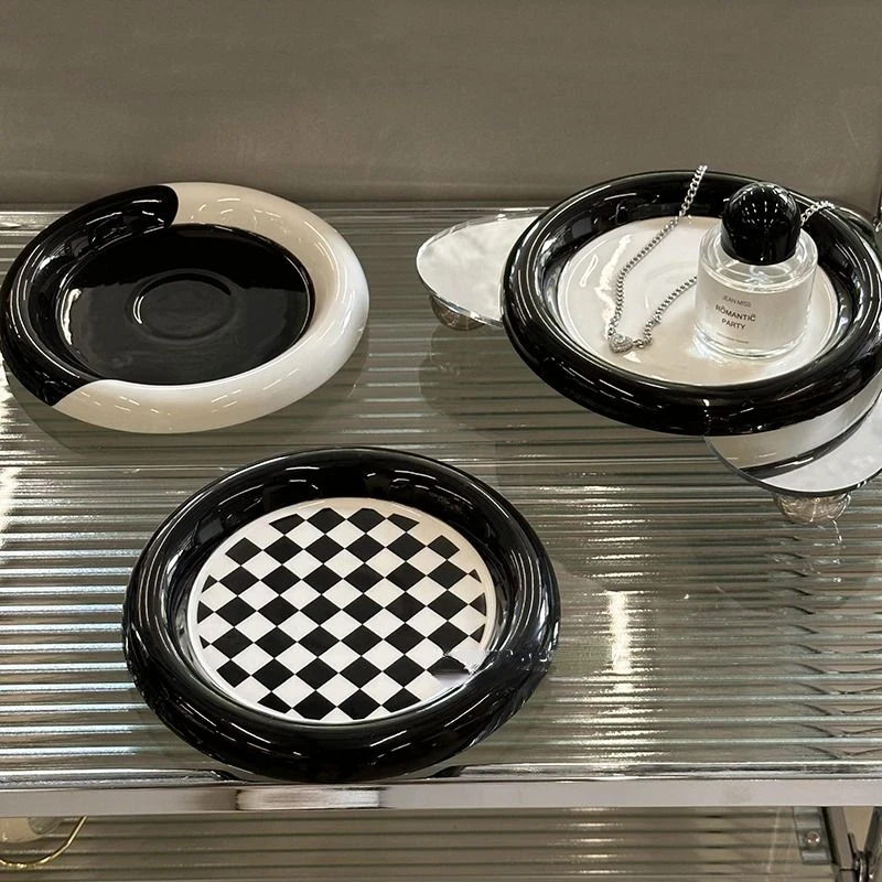Contrast Ceramic Dish