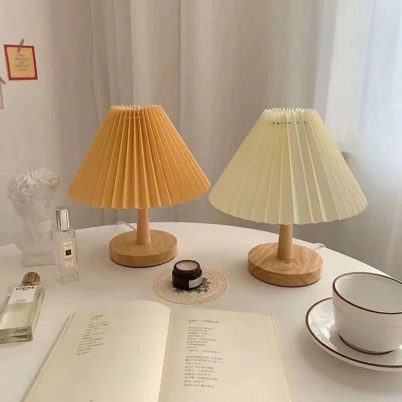 Pleated Shade Wooden Lamp