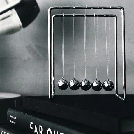 Desktop Newtons Cradle