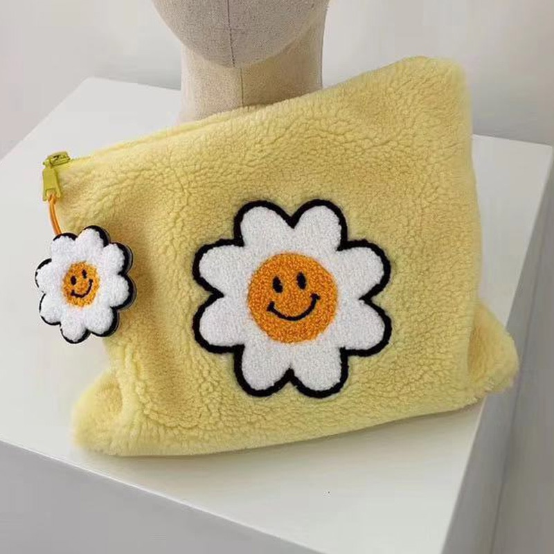 Cartoon Flower Clutch