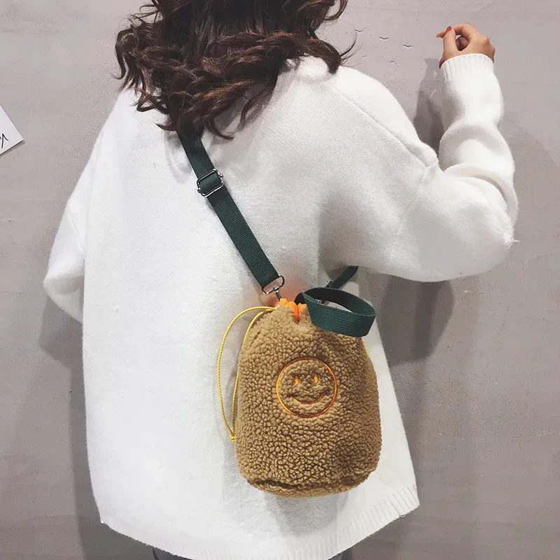 Smile Bucket Bag