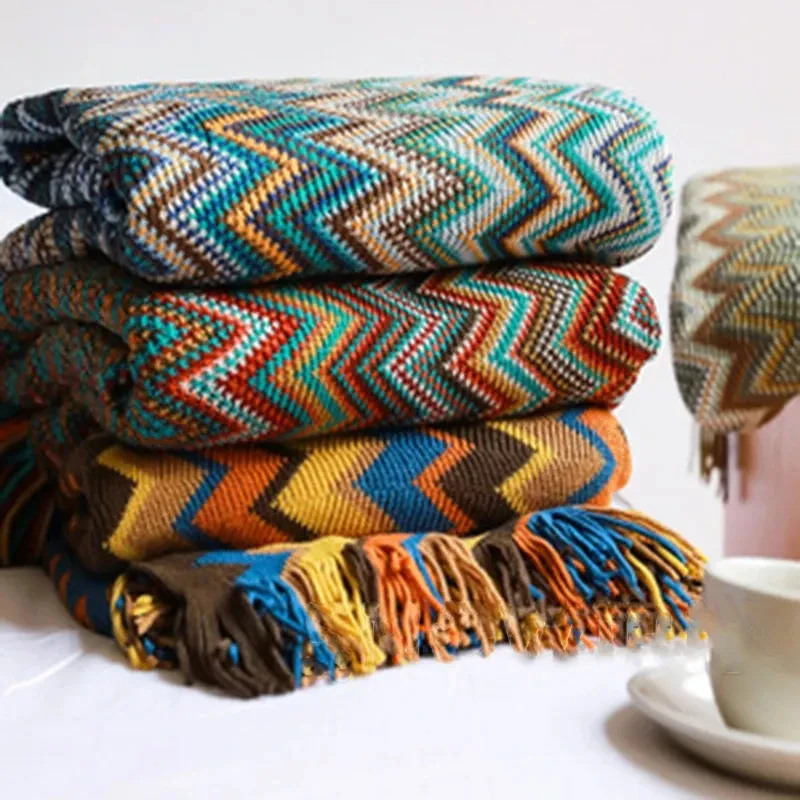 Geometric Plaid Throw Blanket