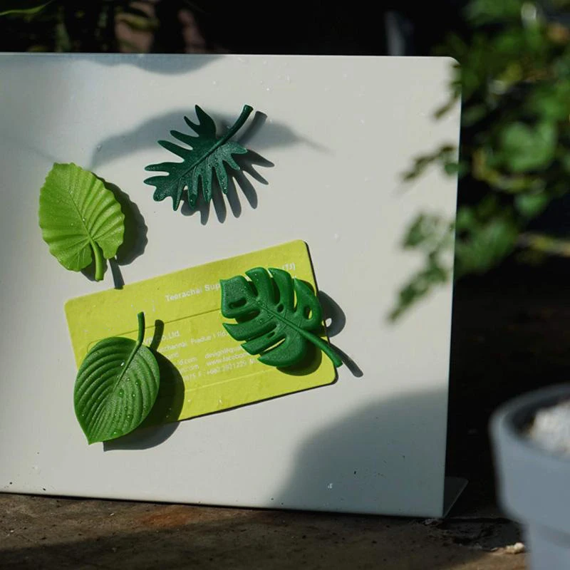 Tropical Leaves Magnet Set