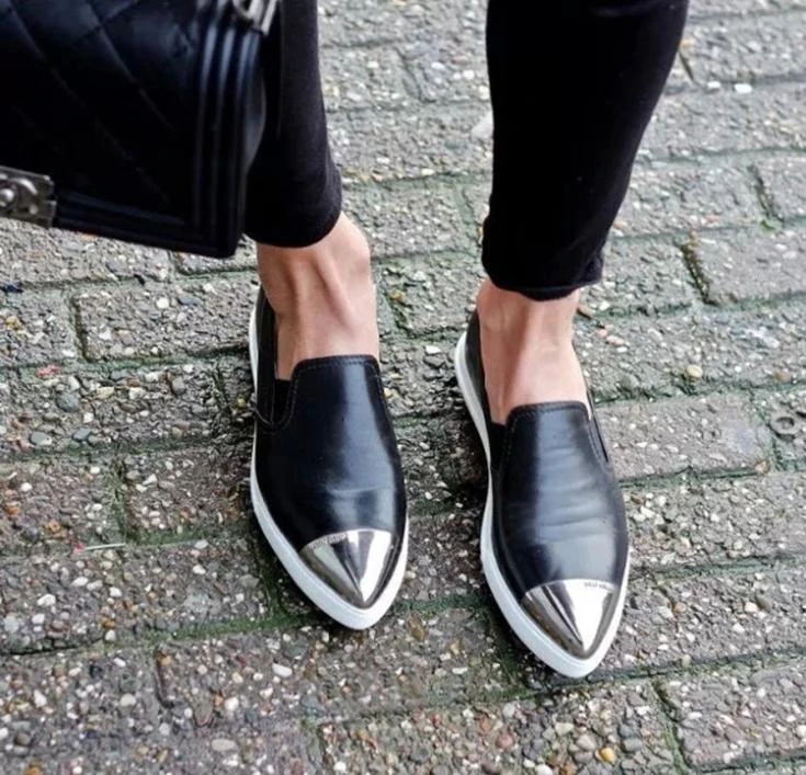 Women's Silver Tipped Pointed Loafers