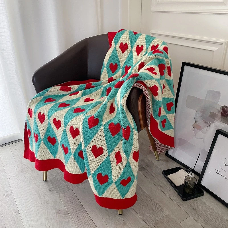 Retro Heart Knit Blanket
