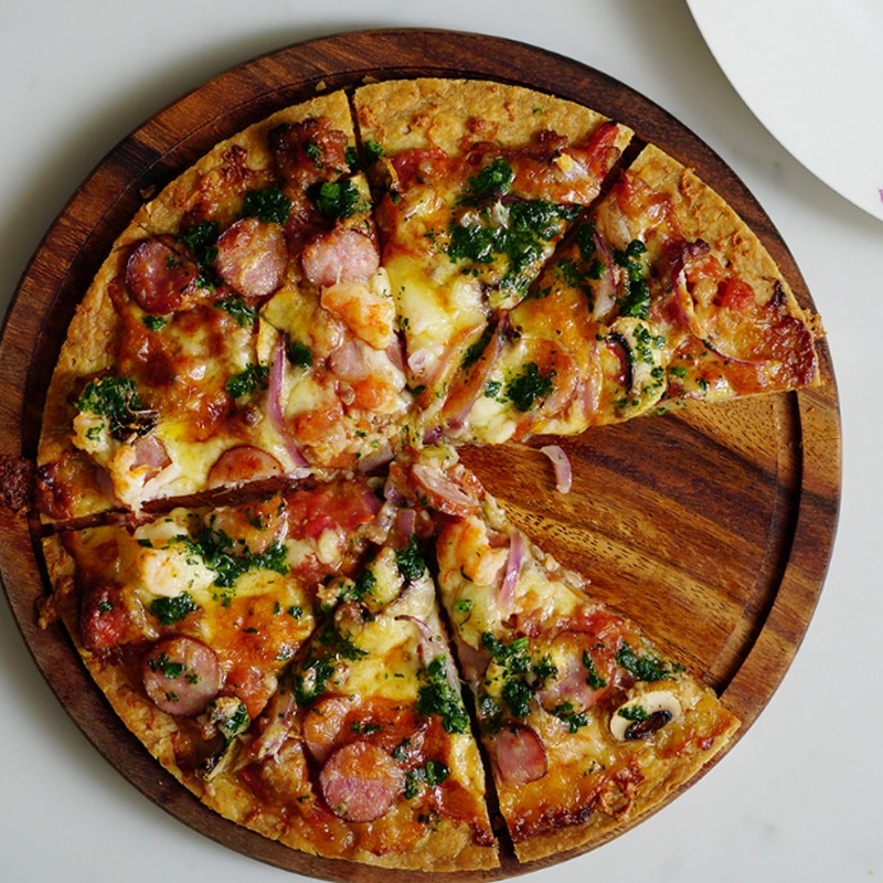 Round Acacia Wood Pizza Serving Board