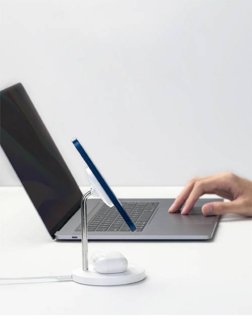 magsafe-iphone-wireless-charge-stand-qQebAB16o94oTVuiJq4Y.jpg
