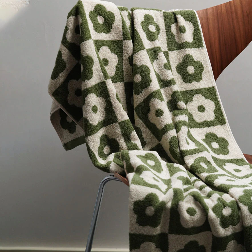 Retro Flower Towel