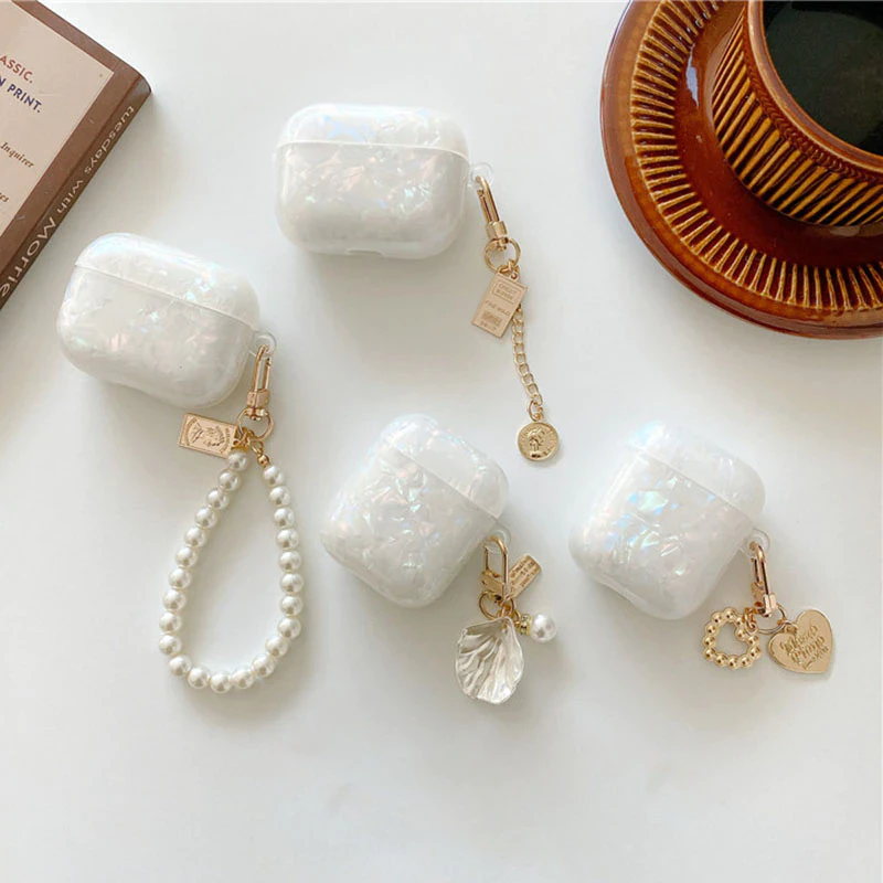 Pearl Airpod Keychain Case