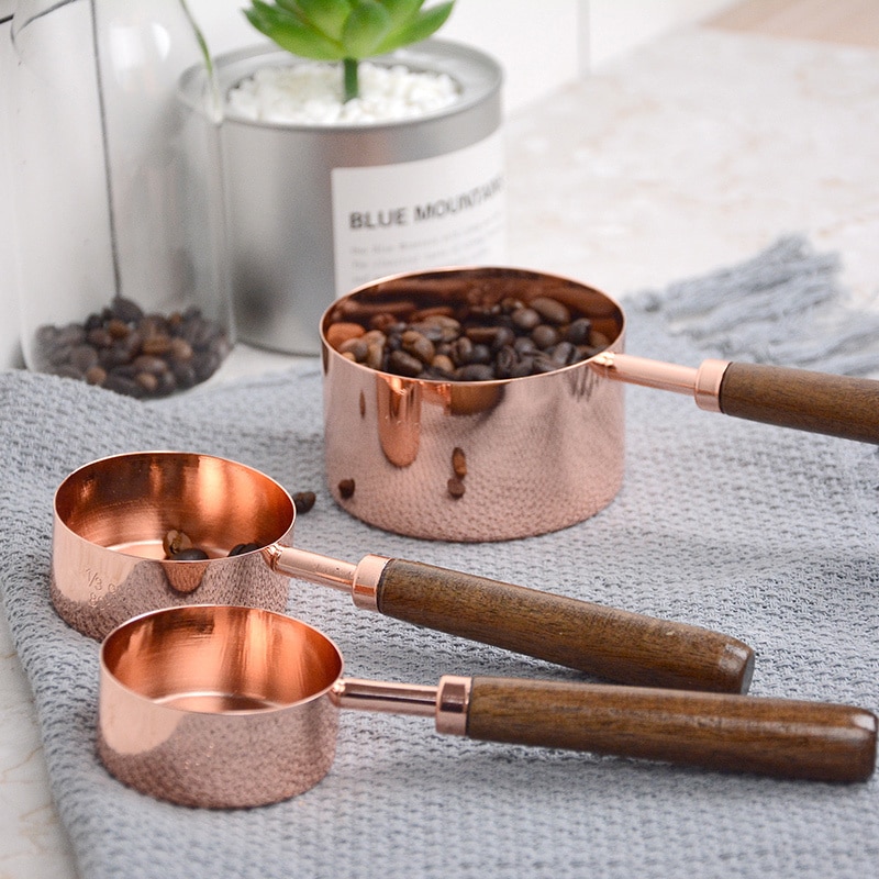 Walnut Handle Measuring Cup Set
