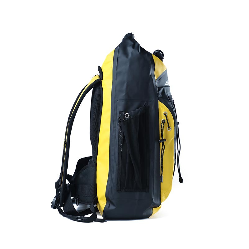 floating-30l-waterproof-hiking-pack-wFllrHfFuu7GyHIpS2v2.jpg
