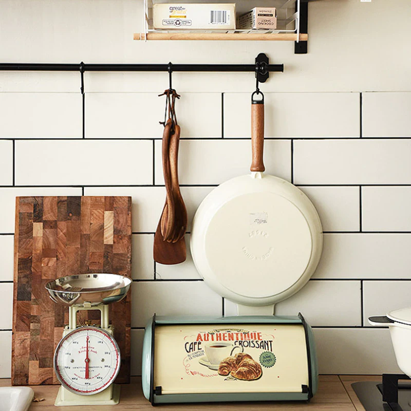 Vintage Metal Bread Tin